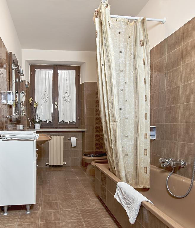 Il Melograno Hotel Foligno Bagian luar foto